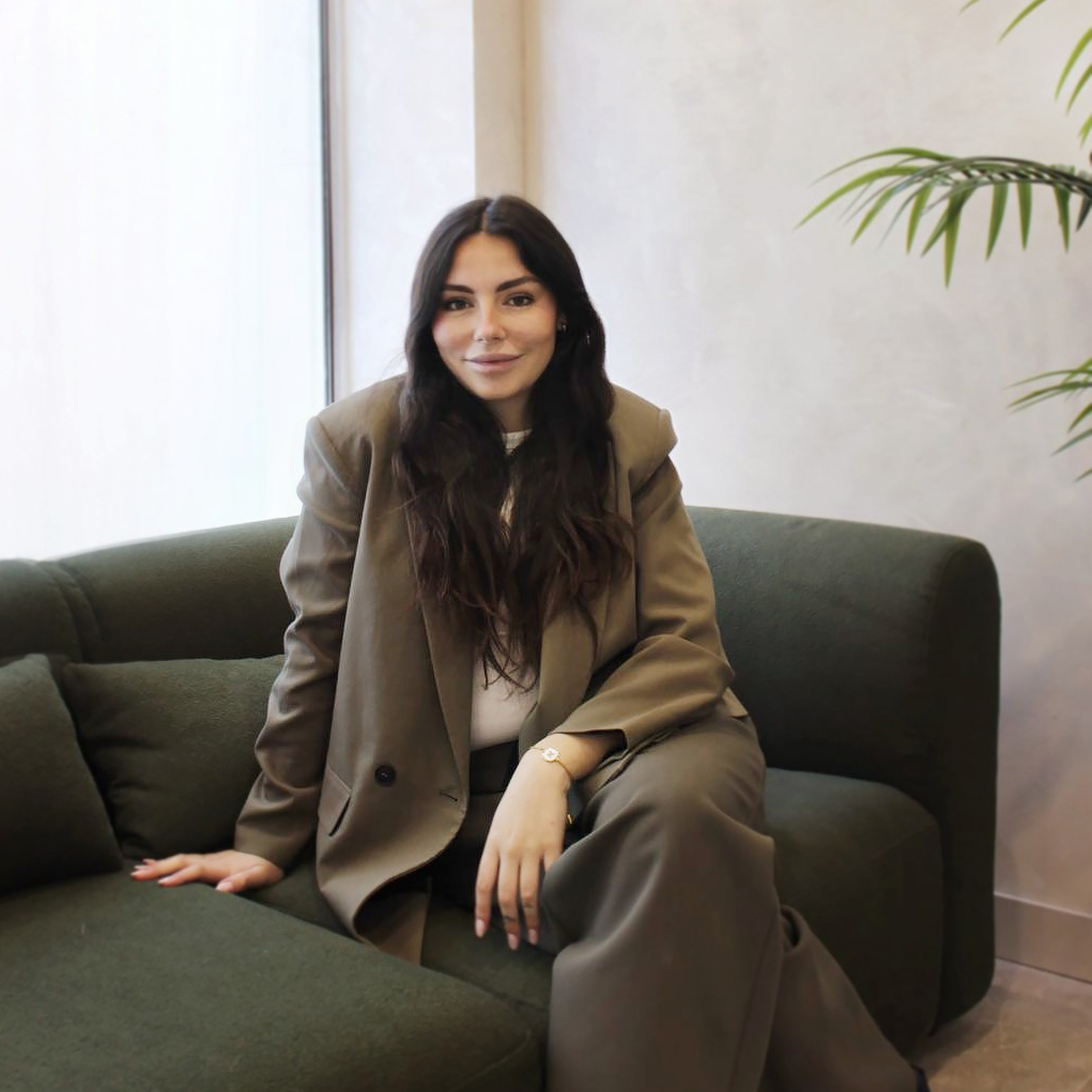 Doctora profesional en entorno clínico de Clínica BERA